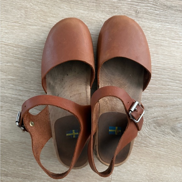 Mia Sofia Clogs in Luggage 38/7.5 Excellent Condition - Picture 1 of 7
